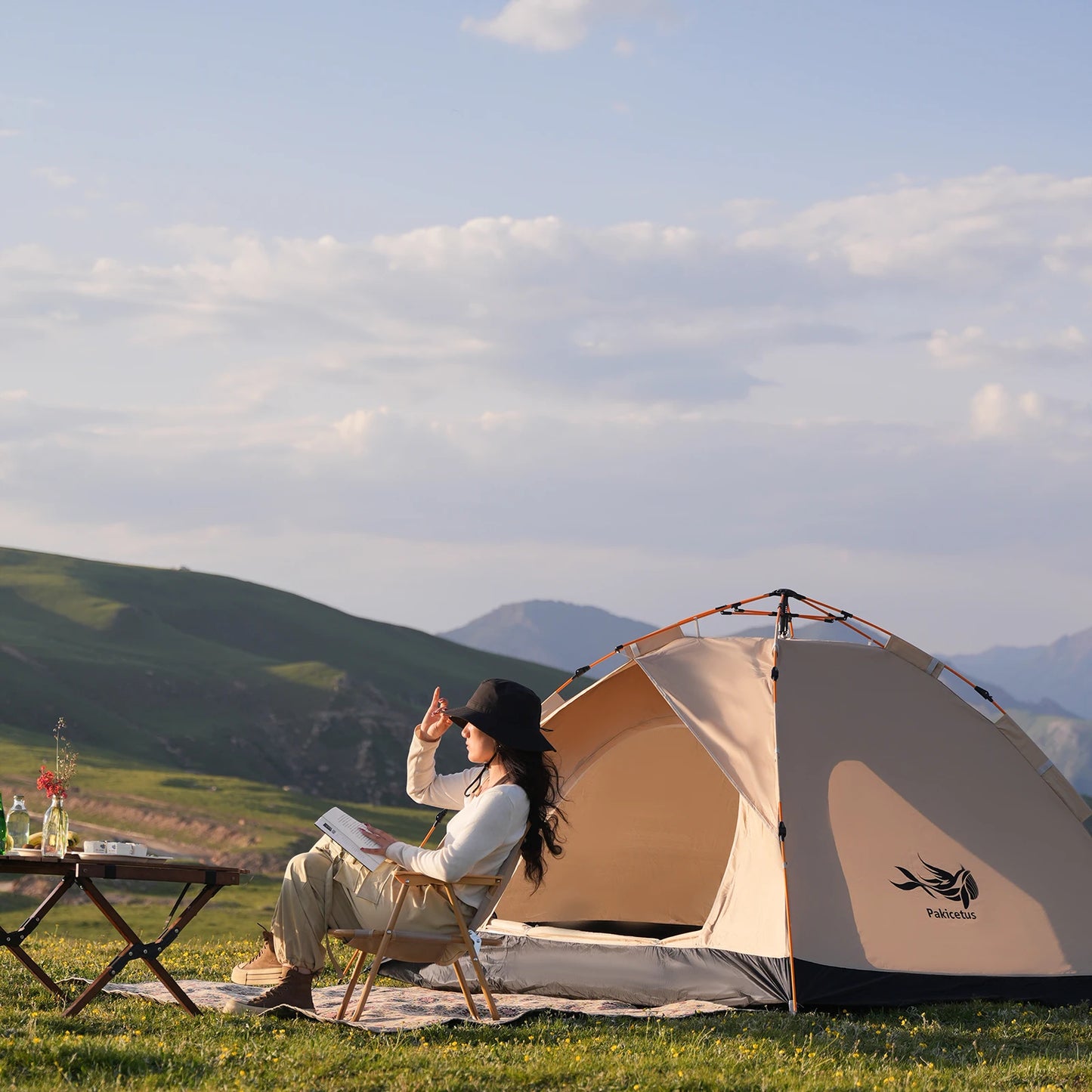 Pakicetus Family Camping Tent Windproof Easy Setup